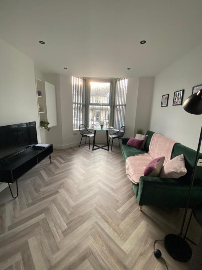 Stylish Apartments Near The Sea Front At Morecambe Хейшем Экстерьер фото