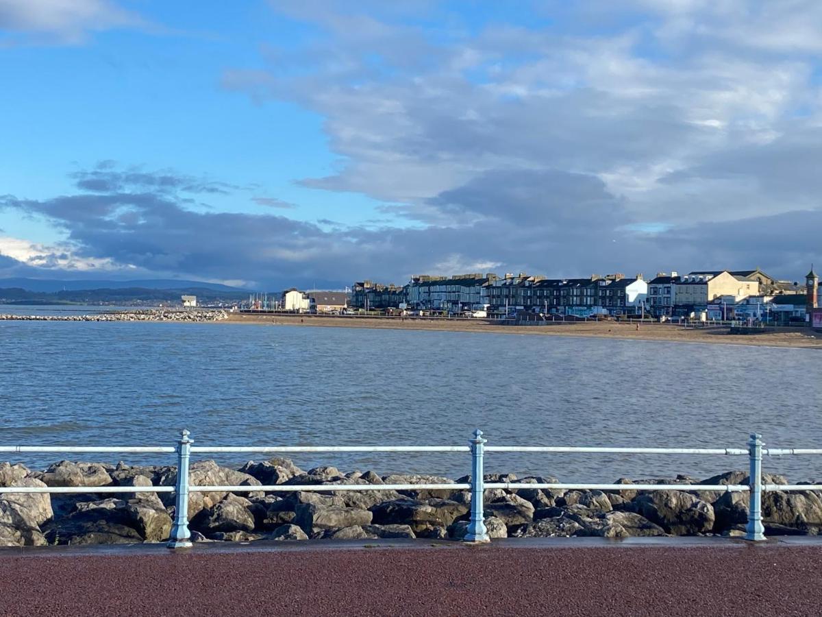 Stylish Apartments Near The Sea Front At Morecambe Хейшем Экстерьер фото